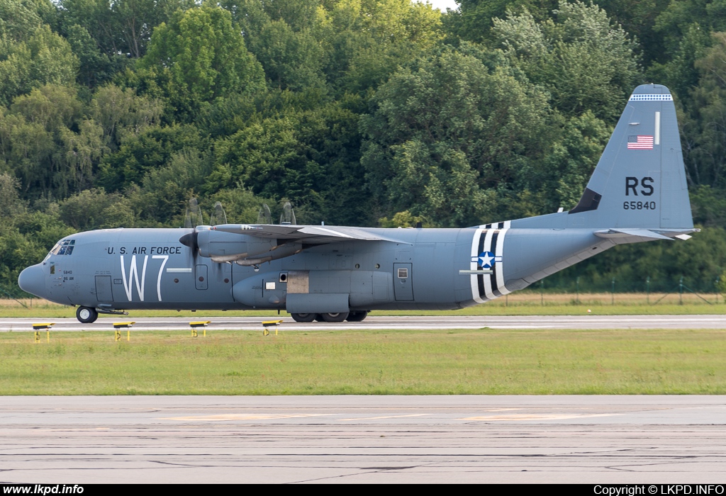 USAF – Lockheed C-130J-30 Hercules 16-5840