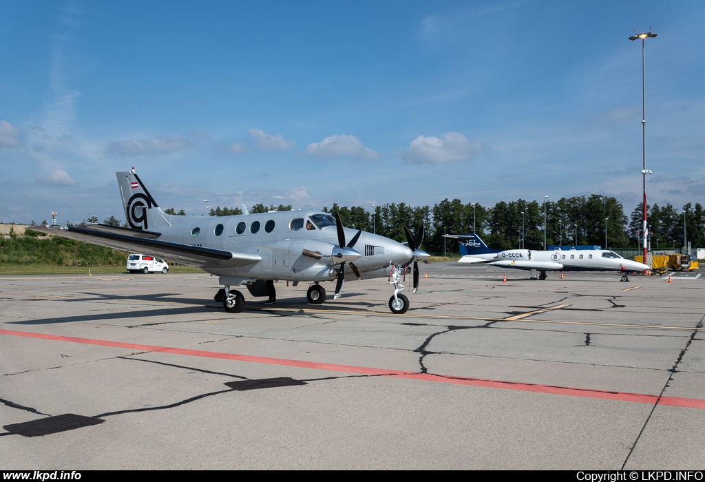 SkyDoctors – Beech C-90A OE-FHL