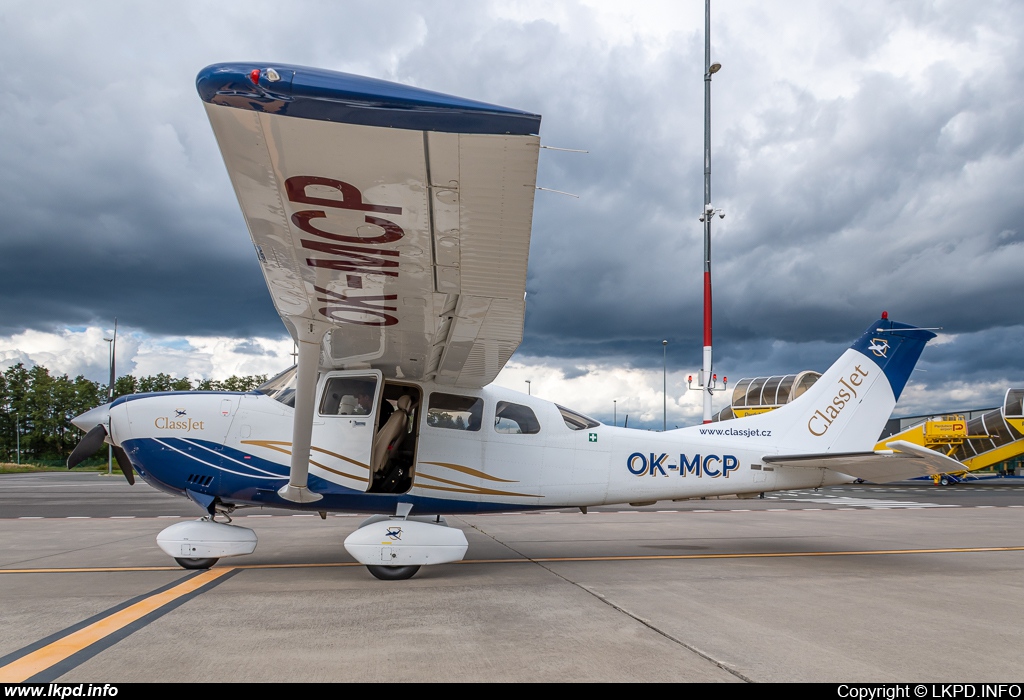 Private/Soukrom – Cessna T206H OK-MCP