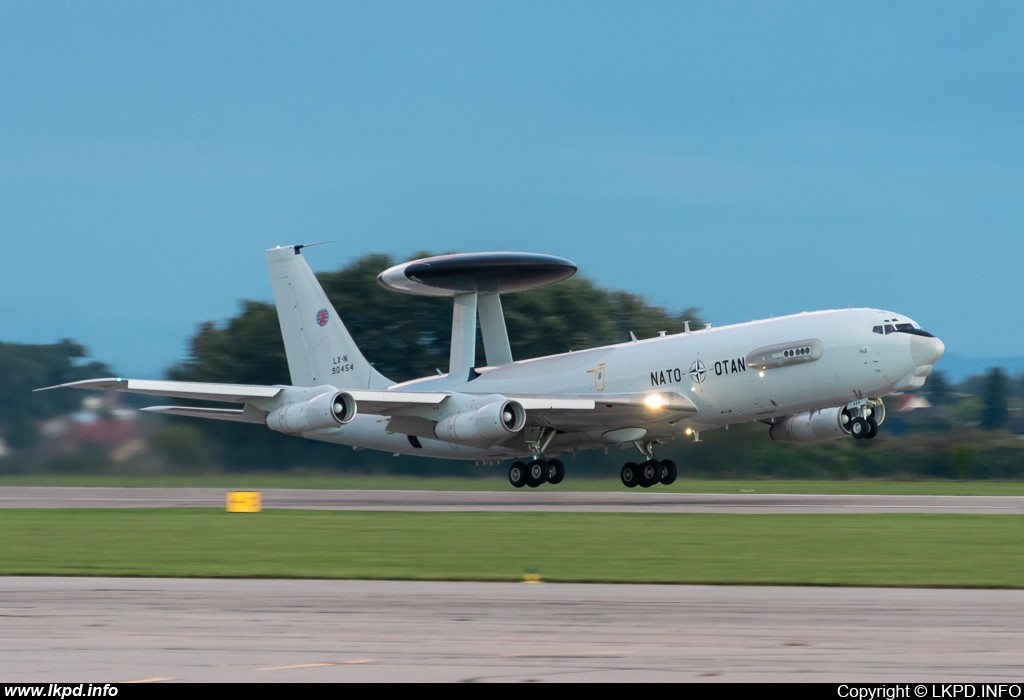 NATO – Boeing E-3A AWACS LX-N90454