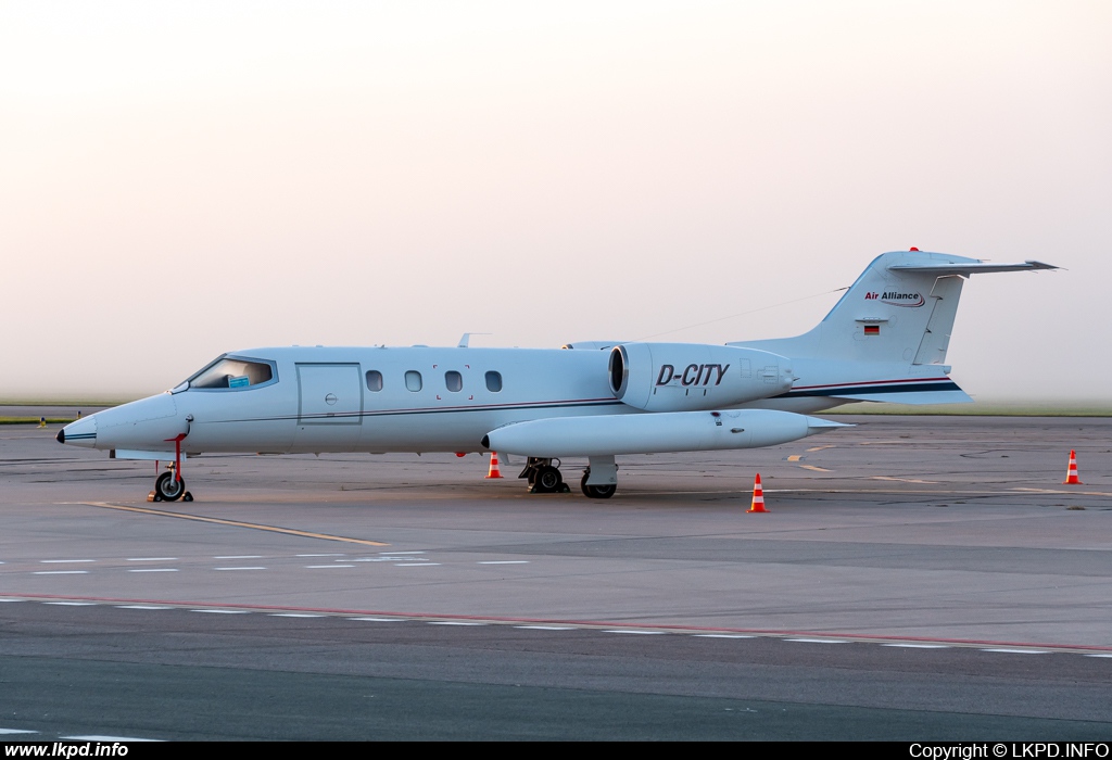 AIR ALLIANCE EXPRESS – Gates Learjet 35A D-CITY