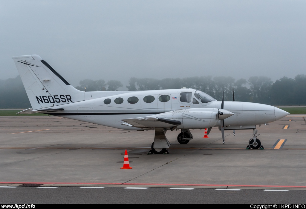 Private/Soukrom – Cessna 421C N605SR