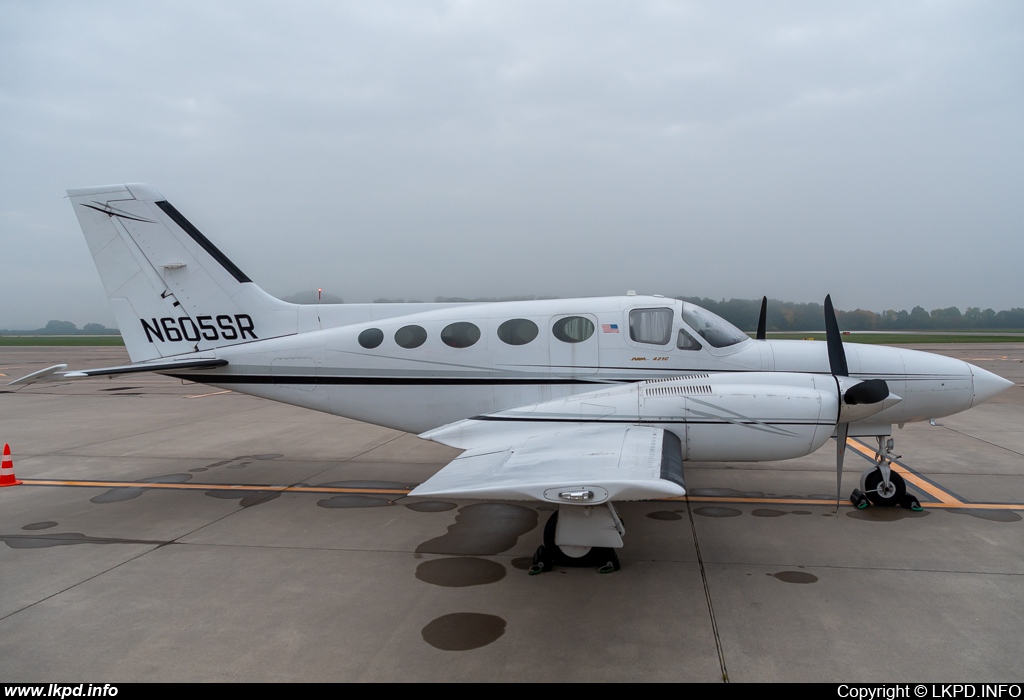 Private/Soukrom – Cessna 421C N605SR