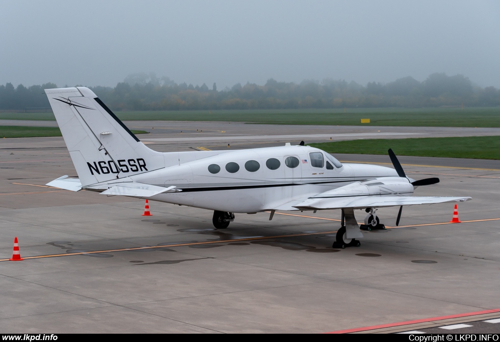 Private/Soukrom – Cessna 421C N605SR