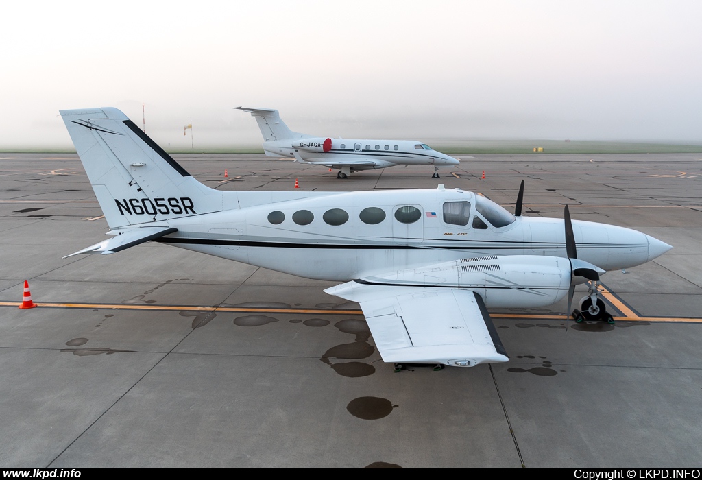 Private/Soukrom – Cessna 421C N605SR