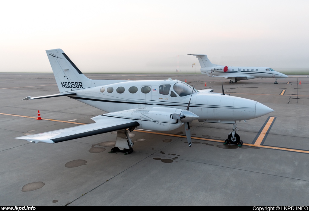 Private/Soukrom – Cessna 421C N605SR