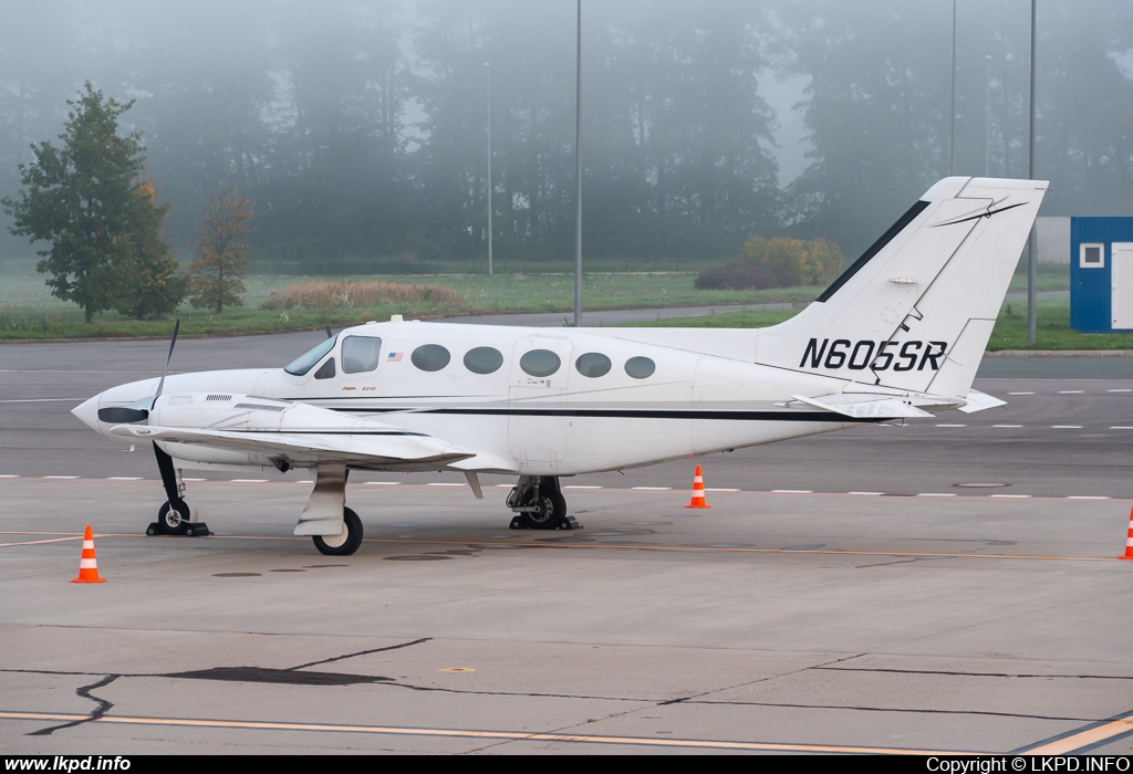 Private/Soukrom – Cessna 421C N605SR