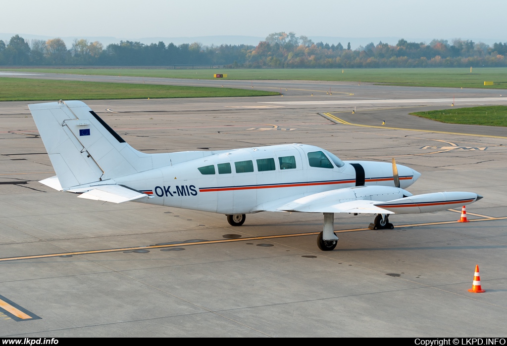 Primis – Cessna C402B OK-MIS