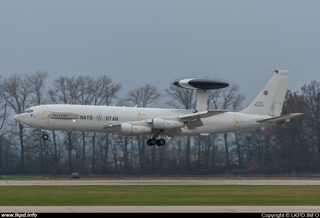 NATO – Boeing E-3A AWACS LX-N90452