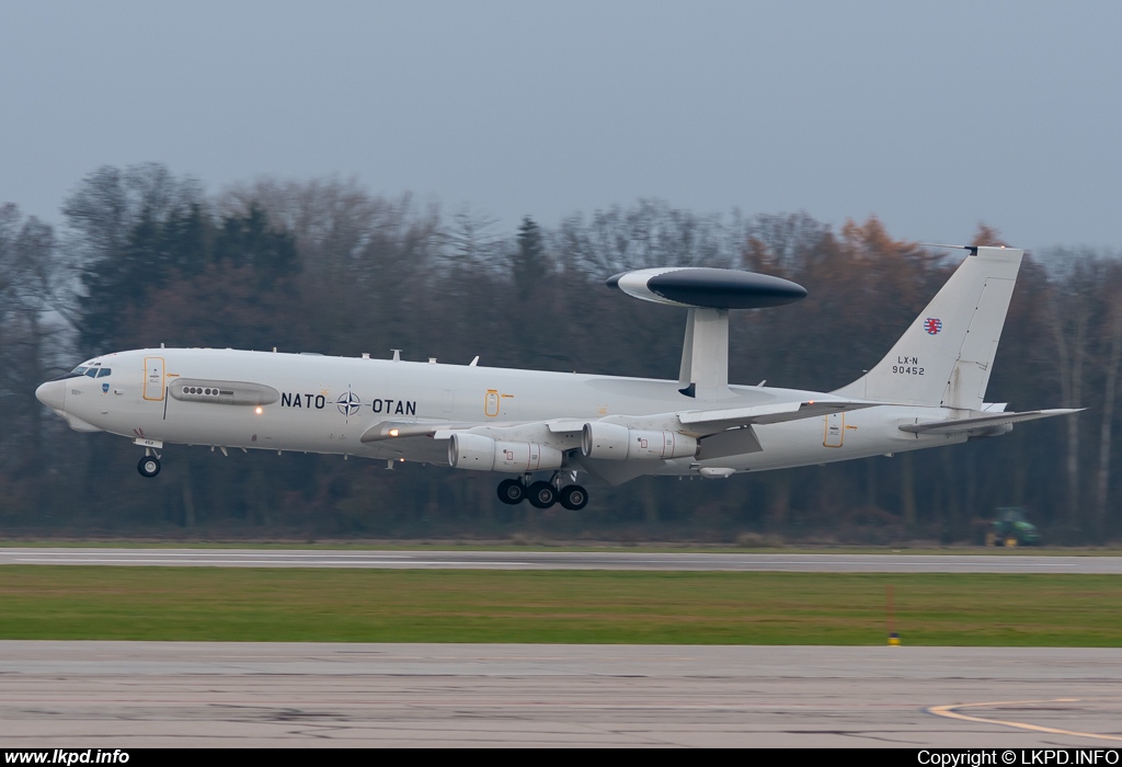 NATO – Boeing E-3A AWACS LX-N90452