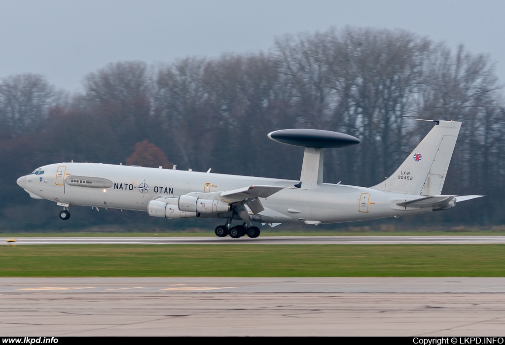 NATO – Boeing E-3A AWACS LX-N90452