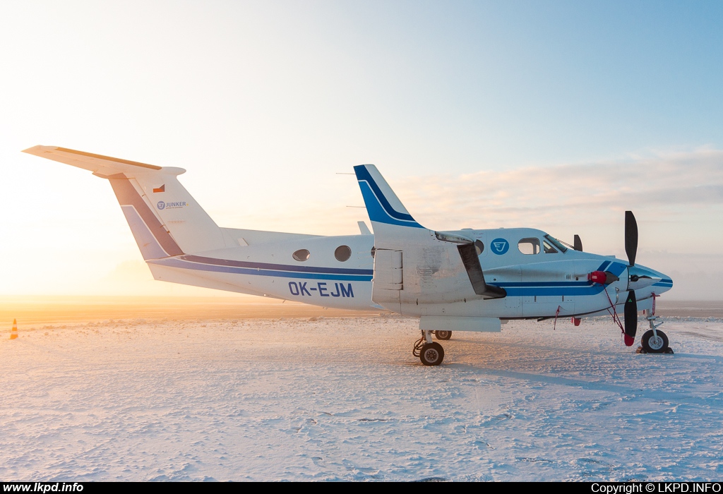 Junker – Beech 200GT/250 OK-EJM