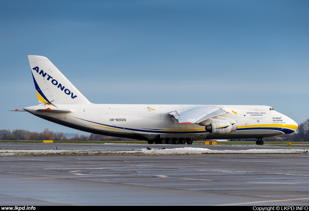 Antonov Design Bureau – Antonov AN-124-100 UR-82029