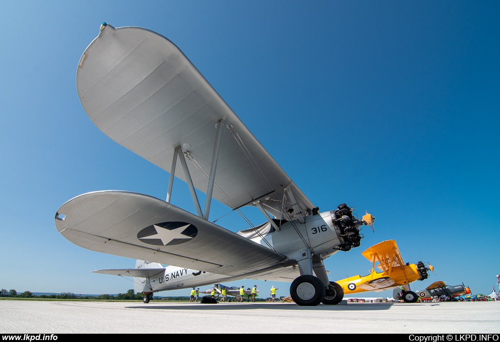 Private/Soukrom – Boeing A75N1 Stearman N61927