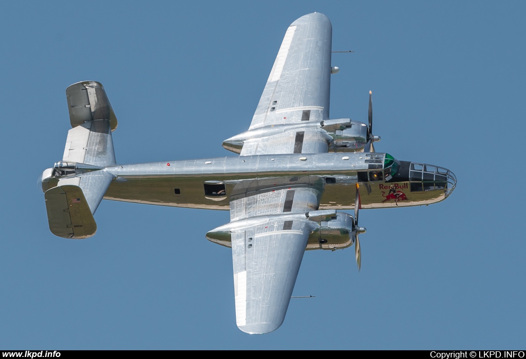 The Flying Bulls – North American B-25J N6123C