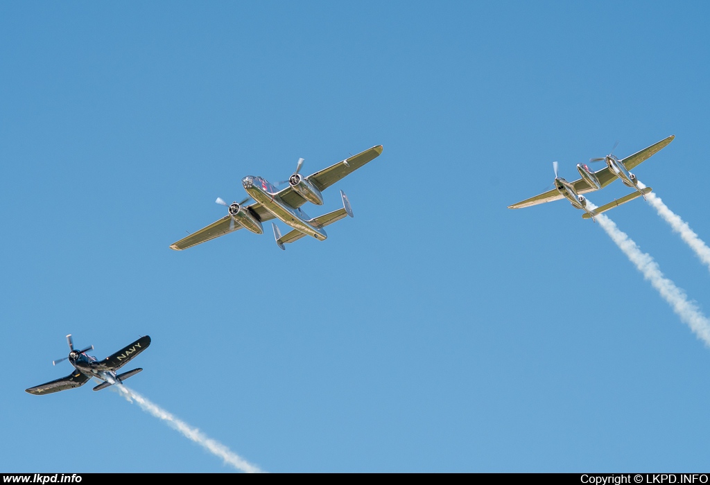 The Flying Bulls – North American B-25J N6123C