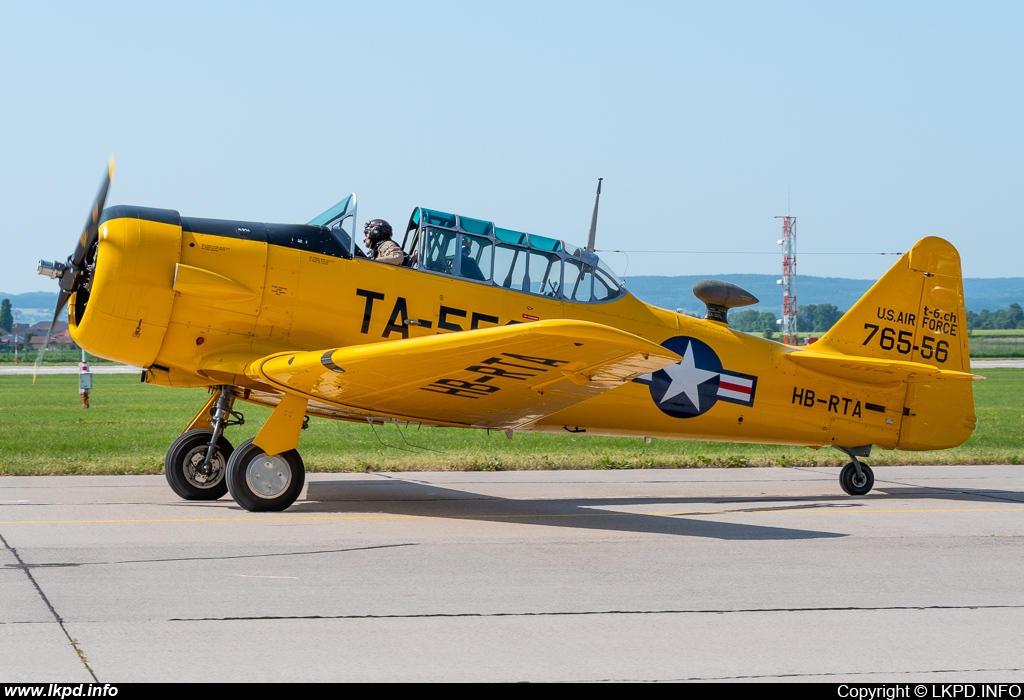 Private/Soukrom – North American AT-6 AII HB-RTA