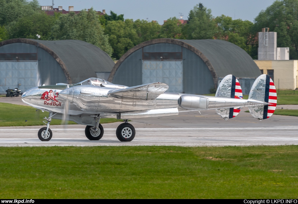 The Flying Bulls – Lockheed P-38L Lightning N25Y