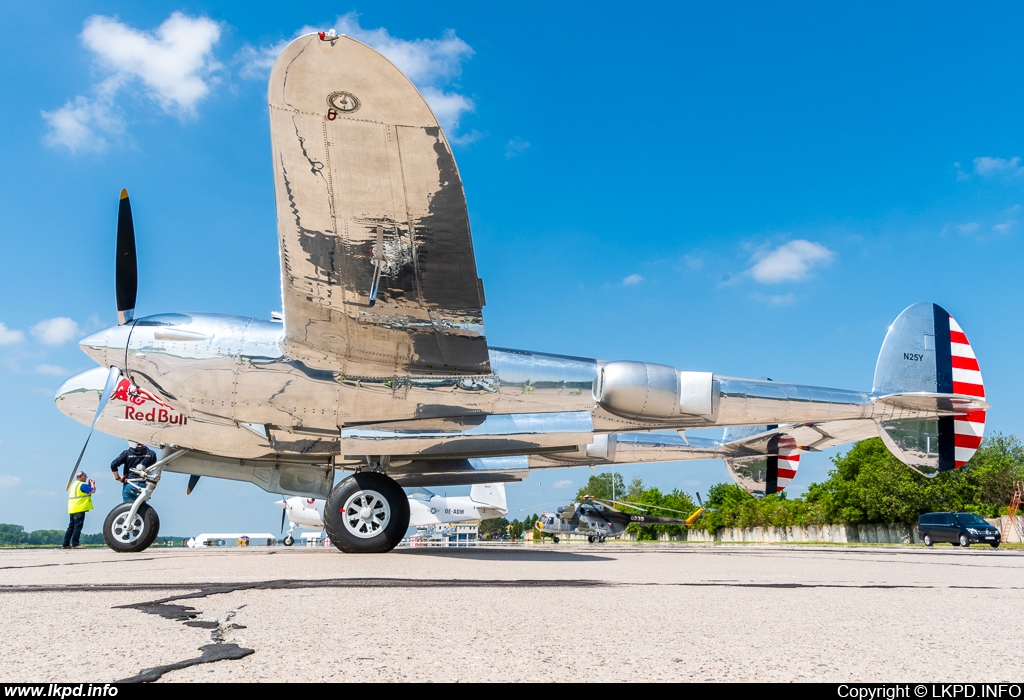 The Flying Bulls – Lockheed P-38L Lightning N25Y