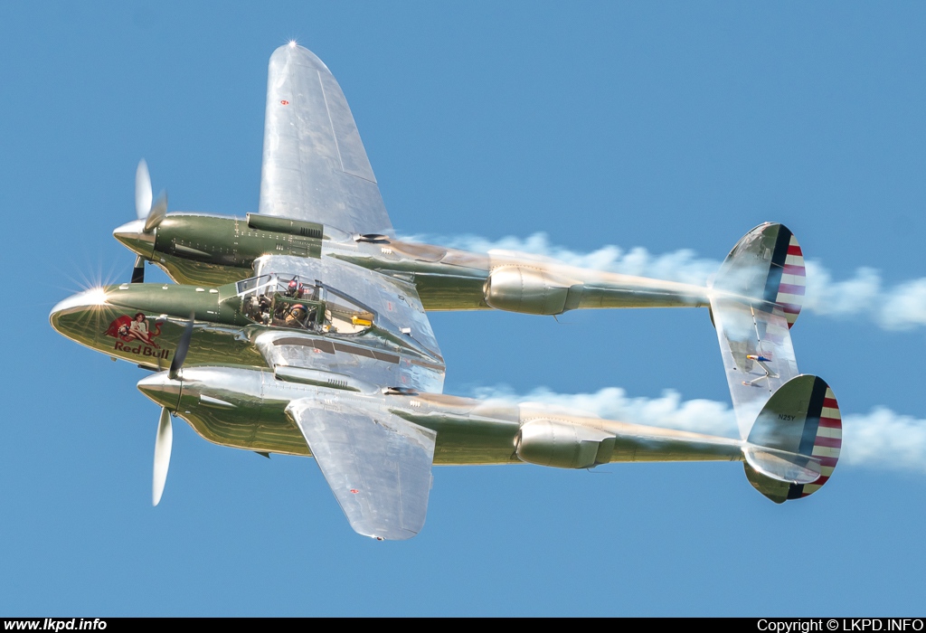 The Flying Bulls – Lockheed P-38L Lightning N25Y