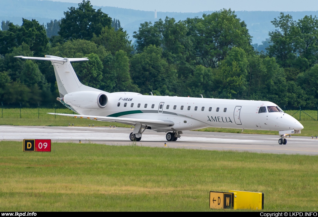 Amelia – Embraer EMB-145LU F-HRAM