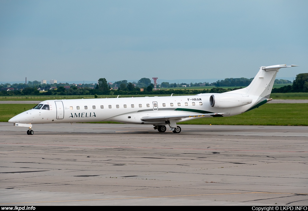 Amelia – Embraer EMB-145LU F-HRAM