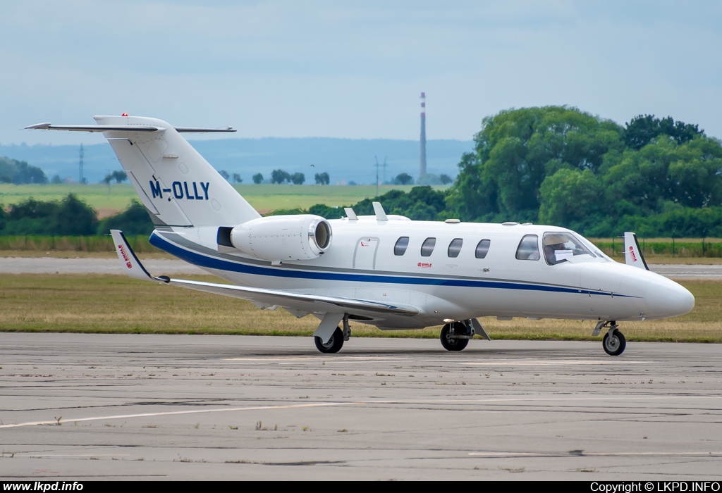 Private/Soukrom – Cessna 525 M-OLLY