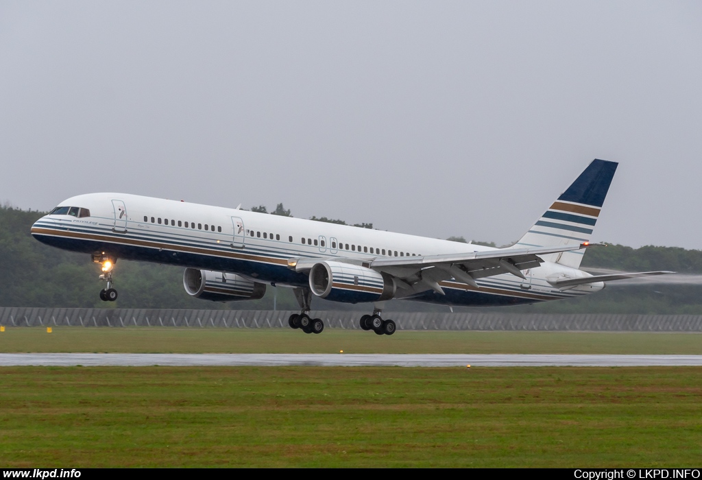 Privilege Style – Boeing B757-256 EC-HDS