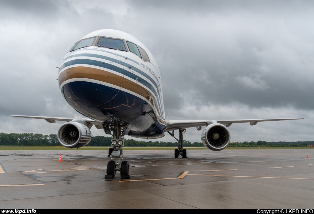 Privilege Style – Boeing B757-256 EC-HDS