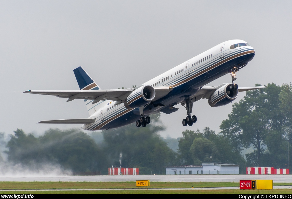 Privilege Style – Boeing B757-256 EC-HDS