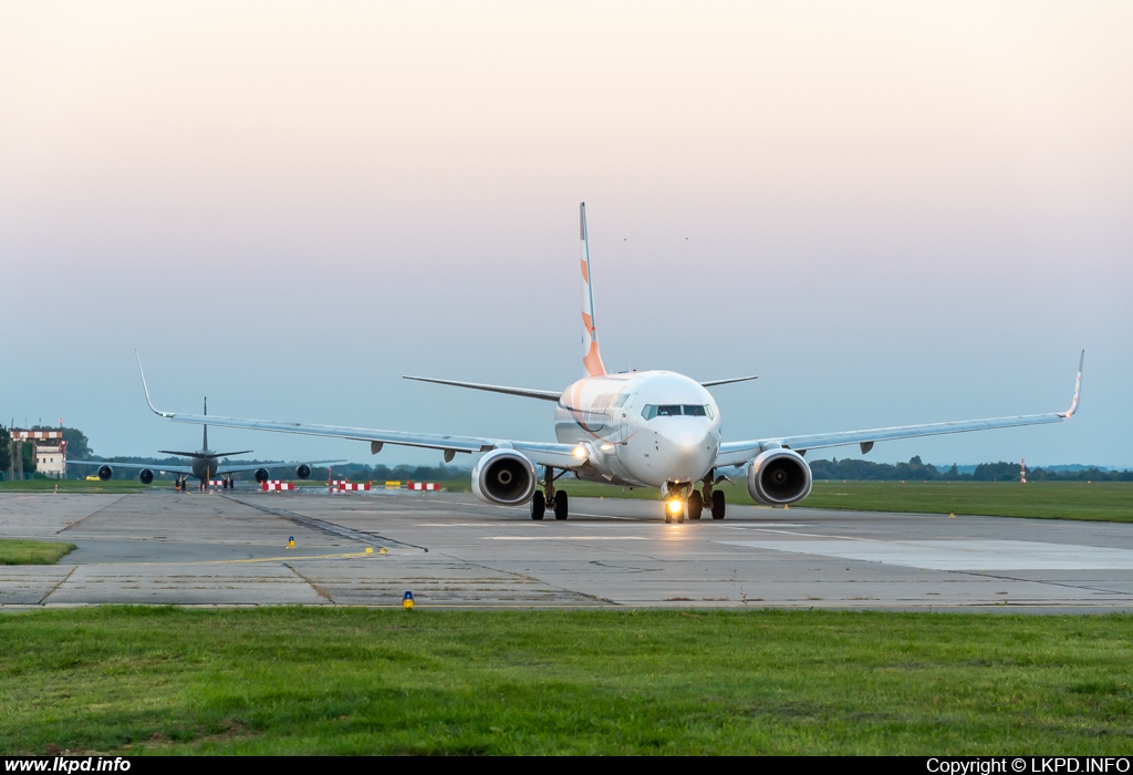 Smart Wings – Boeing B737-86Q OK-TVW