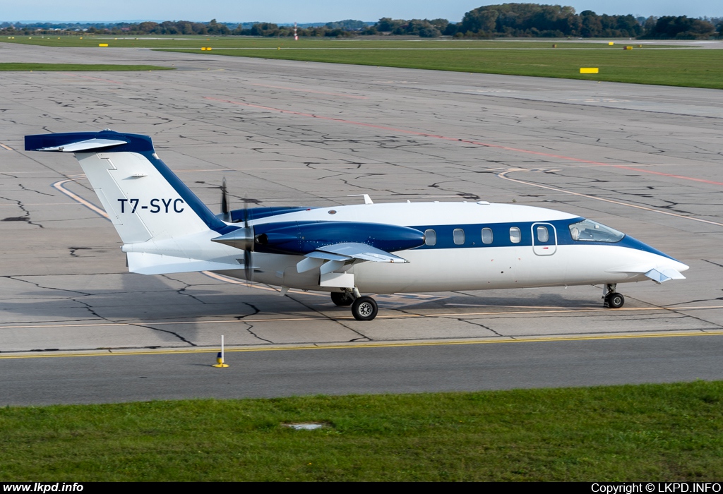 Private/Soukrom – Piaggio P-180 Avanti II T7-SYC