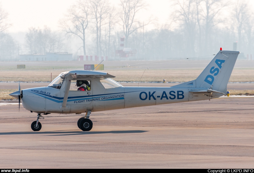 Delta System Air – Cessna F150K OK-ASB