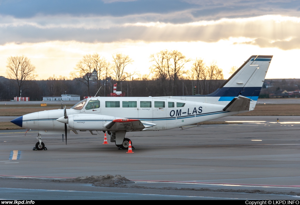 Private/Soukrom – Cessna 404 Titan Ambassador II OM-LAS