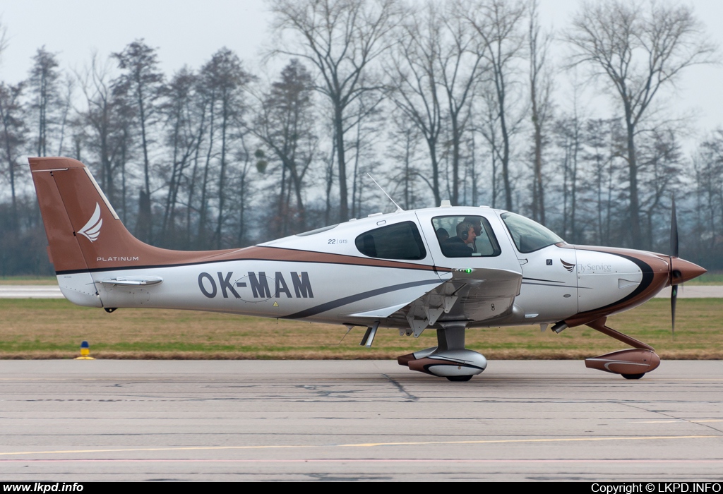 Private/Soukrom – Cirrus SR22 G5-GTS OK-MAM