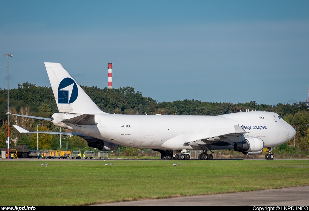 Challenge Airlines IL – Boeing B747-4EVF(ER)  4X-ICA