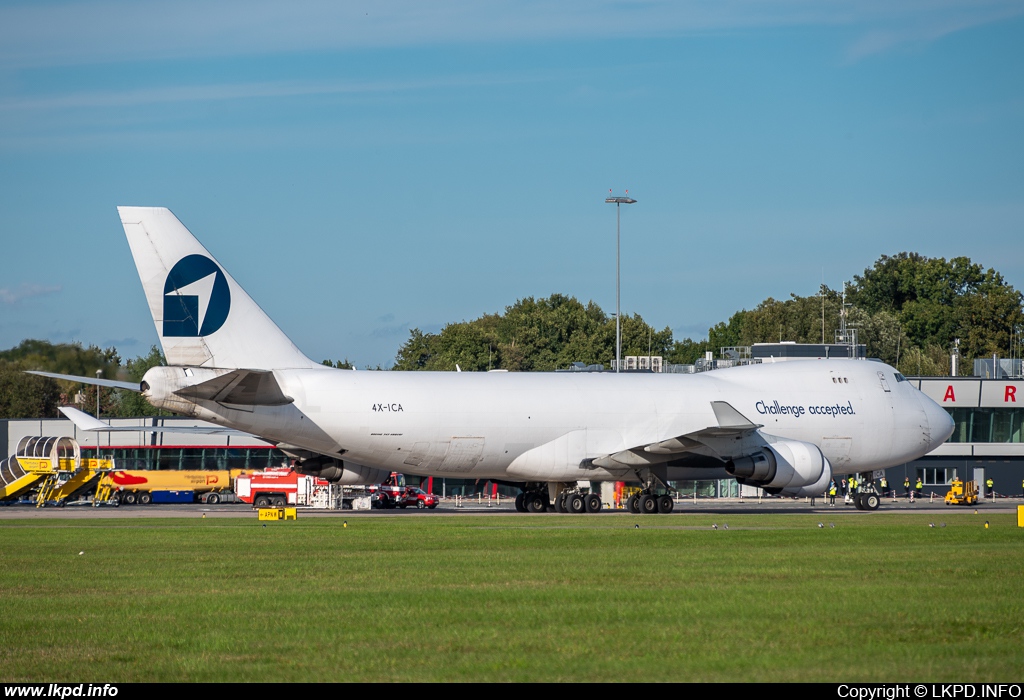 Challenge Airlines IL – Boeing B747-4EVF(ER)  4X-ICA