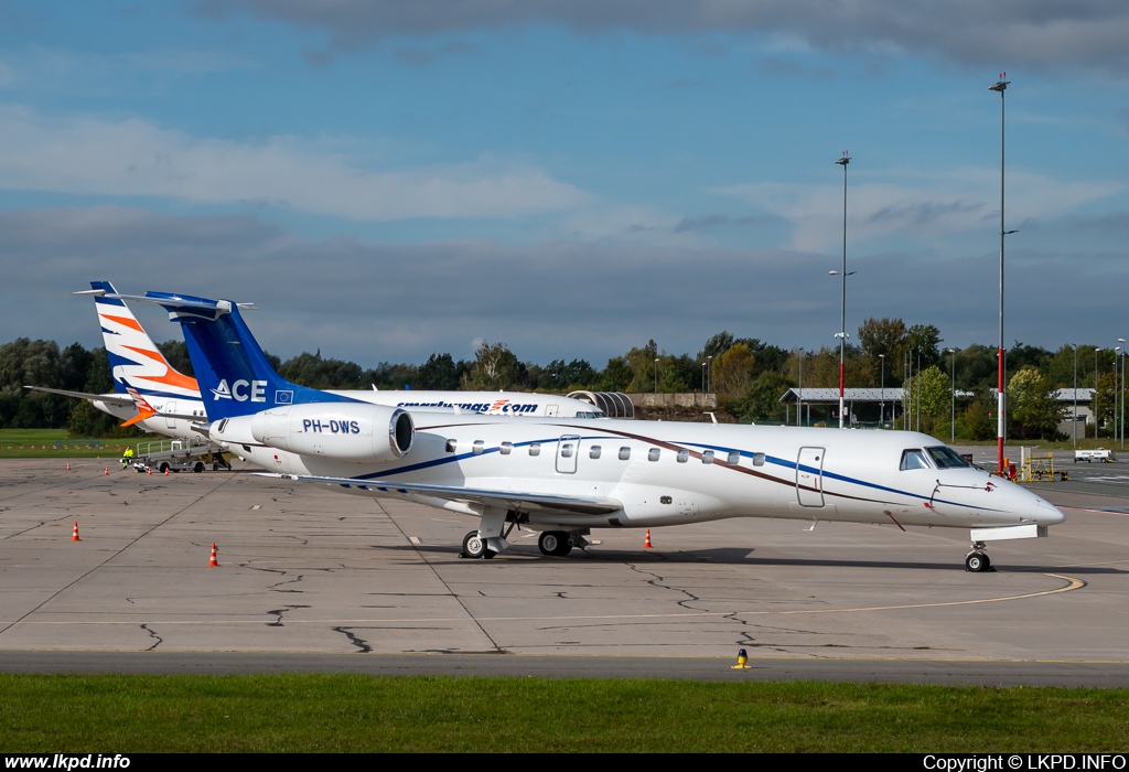 JetNetherlands – Embraer EMB-135LR PH-DWS