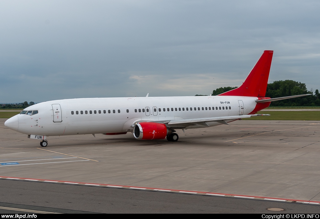 4Airways – Boeing B737-46J 9H-FUN