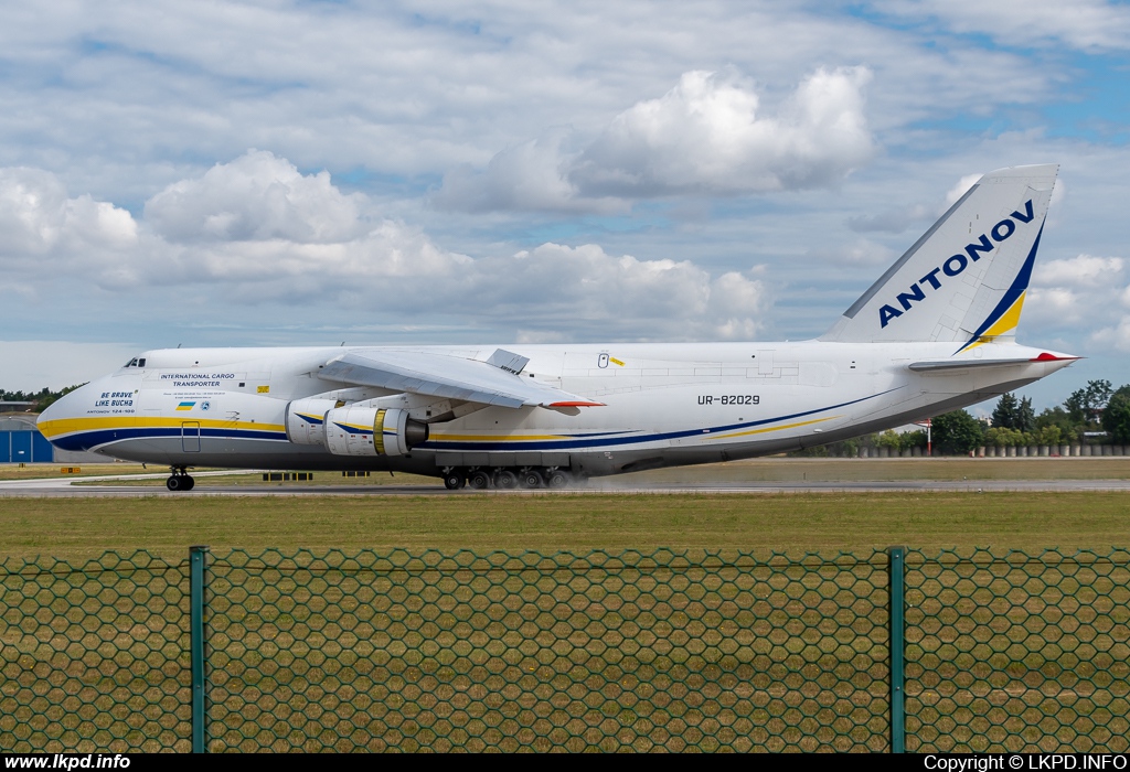 Antonov Design Bureau – Antonov AN-124-100 UR-82029