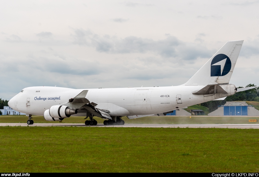 Challenge Airlines IL – Boeing B747-4EVF(ER)  4X-ICA